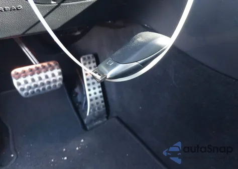 2019 Mercedes-Benz C 300 4Matic из США, поврежденный, VIN WDDWJ8EB5KF929624